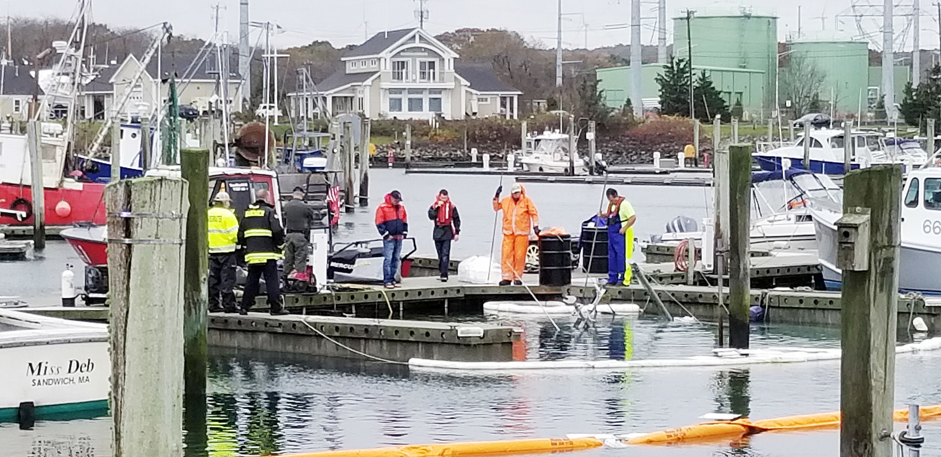 Boat Sinks At Sandwich Marina